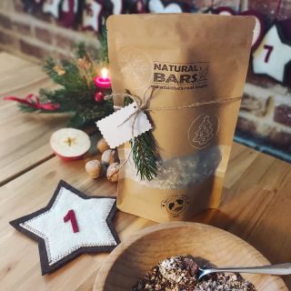 Přejeme krásný advent. A až do 31.12. budeme ke všem objednávkám přidávat vánoční tyčinky jako dárek. #advent #naturalbars...